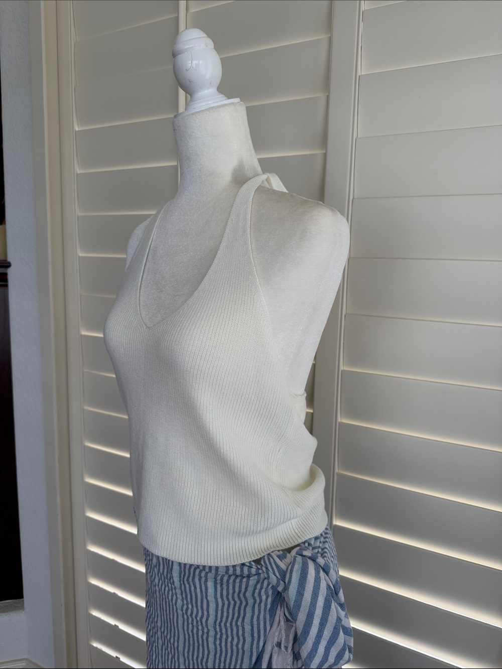 NWOT Forever 21 Offwhite Haulter top XL